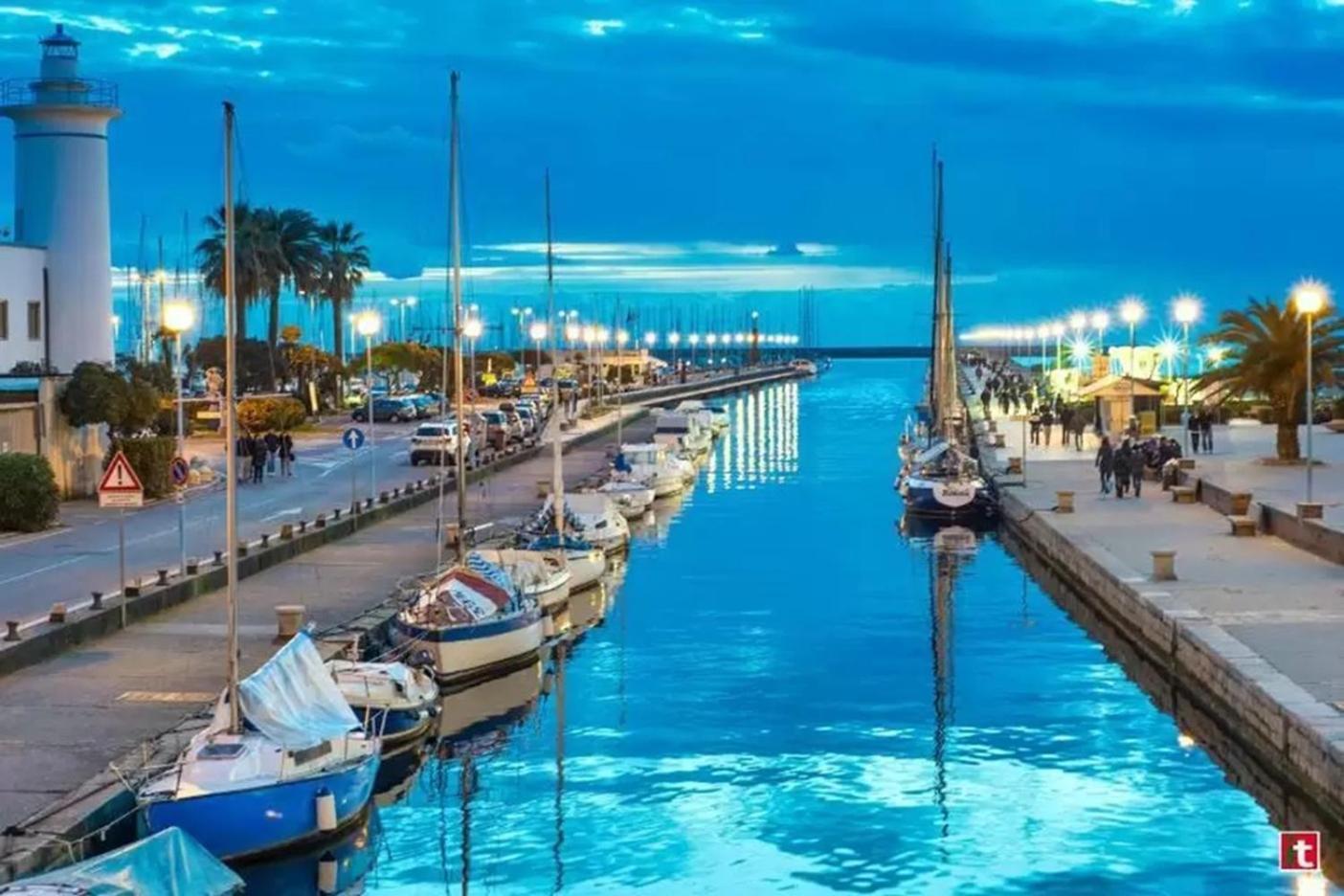 Villino San Martino 350M Dal Mare With Covered Parking Viareggio Zewnętrze zdjęcie